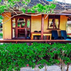 MOOREA - The Golden Reef Bungalow Moorea