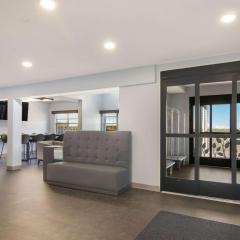 Spark by Hilton Clarion