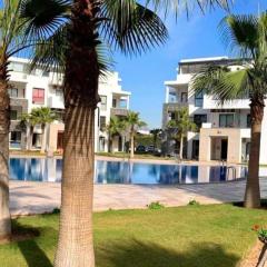 Luxury spacious 3 Bed apt with pool