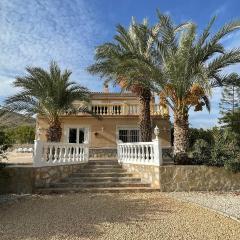 Charmante Villa avec piscine montagne/plage