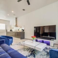 Modern 6 Bedroom Smart Home Near Downtown Houston