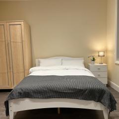 BEAUTIFUL ROOMS ONLY FEW STEPS AWAY FROM BRUCE GROVE TOTTENHAM STADIUM