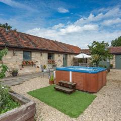 Bramley Barn near Bath + Hot tub
