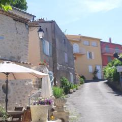 Studio tout confort dans maison de caractère