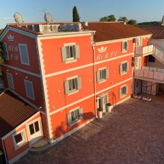 B&B-Ld