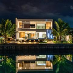 Liquid Luxury Villa in Turks and Caicos - Waterfront