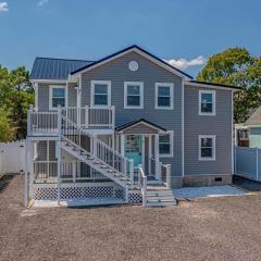 Immaculate Lower Level Apartment With Putting Green and Pool! Pet Friendly! 3 Bedroom- 2 Bath Unit A