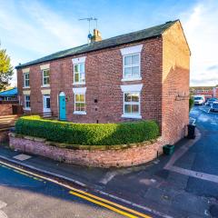 Ivy House Luxury Cheshire Cottage for relaxation. Chester Zoo·