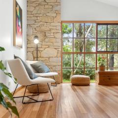 Yirrip House Nestled on the edge of National Park
