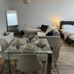 Modern Studio in popular South Kensington location