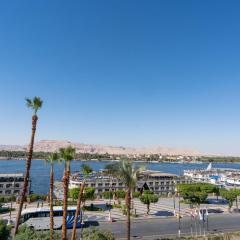 Aracan Eatabe Luxor Hotel