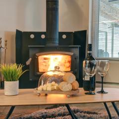 Sheldon Cozy on Lake Cottage with Private Jacuzzi