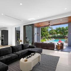 Modern Villa w/ Resort Amenities & Salt Water Pool