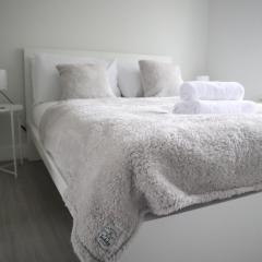 Twelve Thirty Serviced Apartments - 2 Croydon