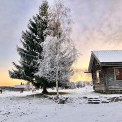 Log Cabin from 1820s with wood-heated sauna