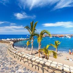 Beautiful Apartment with AC just steps from the sea in Playa San Juan
