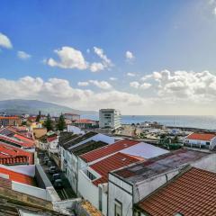 Ladeira Loft - Sea View in the City Center