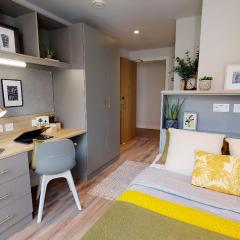 Private Ensuite Bedrooms at Altus House near Leeds City Centre