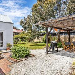 Balmoral Cottage - beach escape