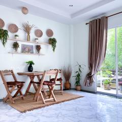 Sea Dreamer Beachfront Apartments