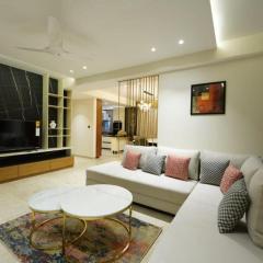 Woodlands Apartment- Fully furnished Luxury Apt