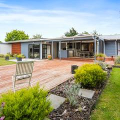 Regent Retreat - Martinborough Holiday Home