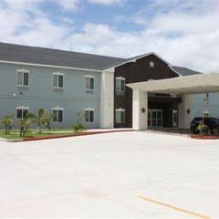 La Plaza Inn and Suites - Freer TX