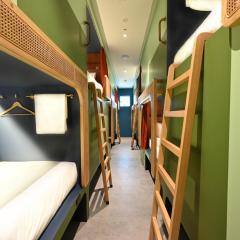 Dream Chaser Boutique Capsule Hotel