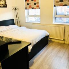 Nice Double Room London Rental