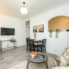 Superb flat close to super famous Portobello Road