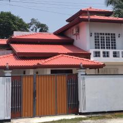 Center Point Villa Hikakduwa