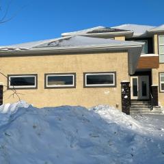 Cozy Modern and Lavish 1 Bedroom Basement Suite