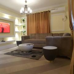 3JD Lavishly Furnished 3-Bed Apartment