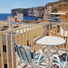 Seaview 2-bedroom Apartment in Xlendi