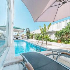 אנדראה בוטיק - פנטהאוז מושלם עם בריכה פרטית וג'קוזי - Andrea Boutique Luxury Penthouse with heated pool and jacuzzi