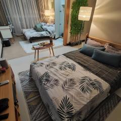 A2J Luxury 2BR Suite Near Uptown Mall BGC Taguig