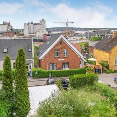 2 Bedroom Cozy Apartment In Svendborg