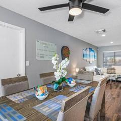 Gorgeous Heated Pool House Near Gulf Beaches!
