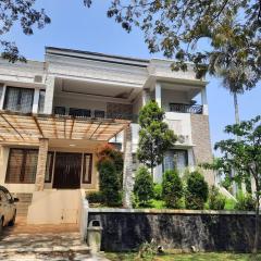 Villa Bukit Nirwana