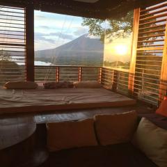 Luxury off-grid peaceful house with stunning view