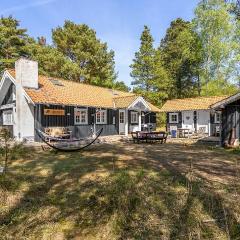 Beautiful Home In Stege With Kitchen