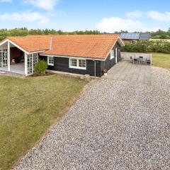 Gorgeous Home In Skjern With Wifi