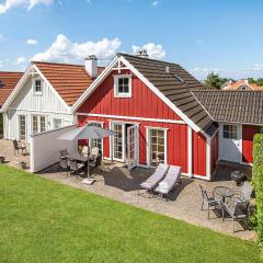 Beautiful Home In Brenderup Fyn With Kitchen