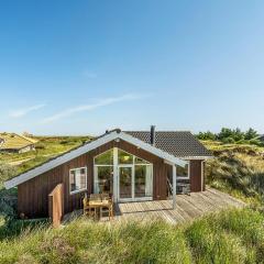 Beautiful Home In Frstrup With Kitchen