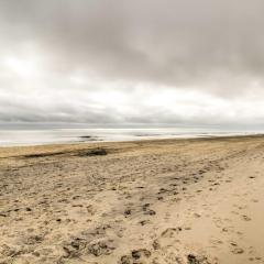 Central Ocean City Condo with Balcony and Ocean Views!