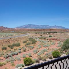 D13-Amazing Red Cliff View-Third Floor 3-bedroom Sunset View