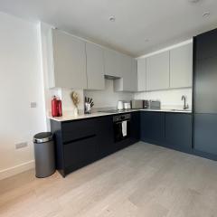 Star London Station Road 2-Bed Retreat with Garden