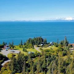 Lost Anchor Cabins - Ocean-view cabins on the bluff