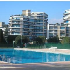 T2 Islette du Riou M with swimming pool golf view and private parking