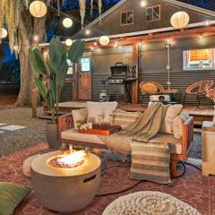 Charming Tiny Home with Private Hot Tub!